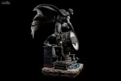 DC Comics: Zack Snyder's Justice League - Figurine Batman On Batsignal Deluxe, Art Scale -Jeux Vidéo Soldes Magasin dc comics zack snyder justice league figurine batman batsignal deluxe art scale 4