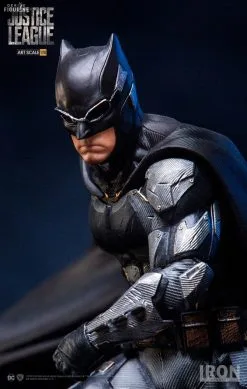 DC Comics - Justice League - Figurine De Batman -Jeux Vidéo Soldes Magasin precommande justice league figurine de batman 3